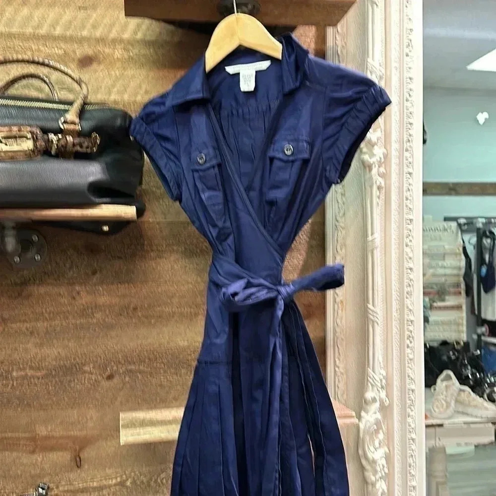 Diane Von Furstenberg Edan Wrap Dress in Navy Size 0 100% cotton - Picture 7 of 9